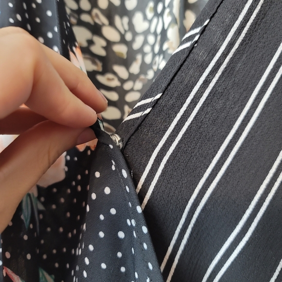 Umgree multi- print blouse - Picture 7 of 8